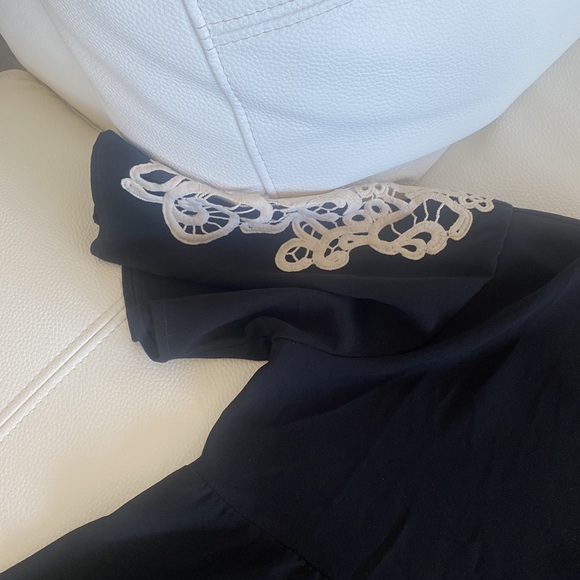 Blouse - Picture 3 of 4